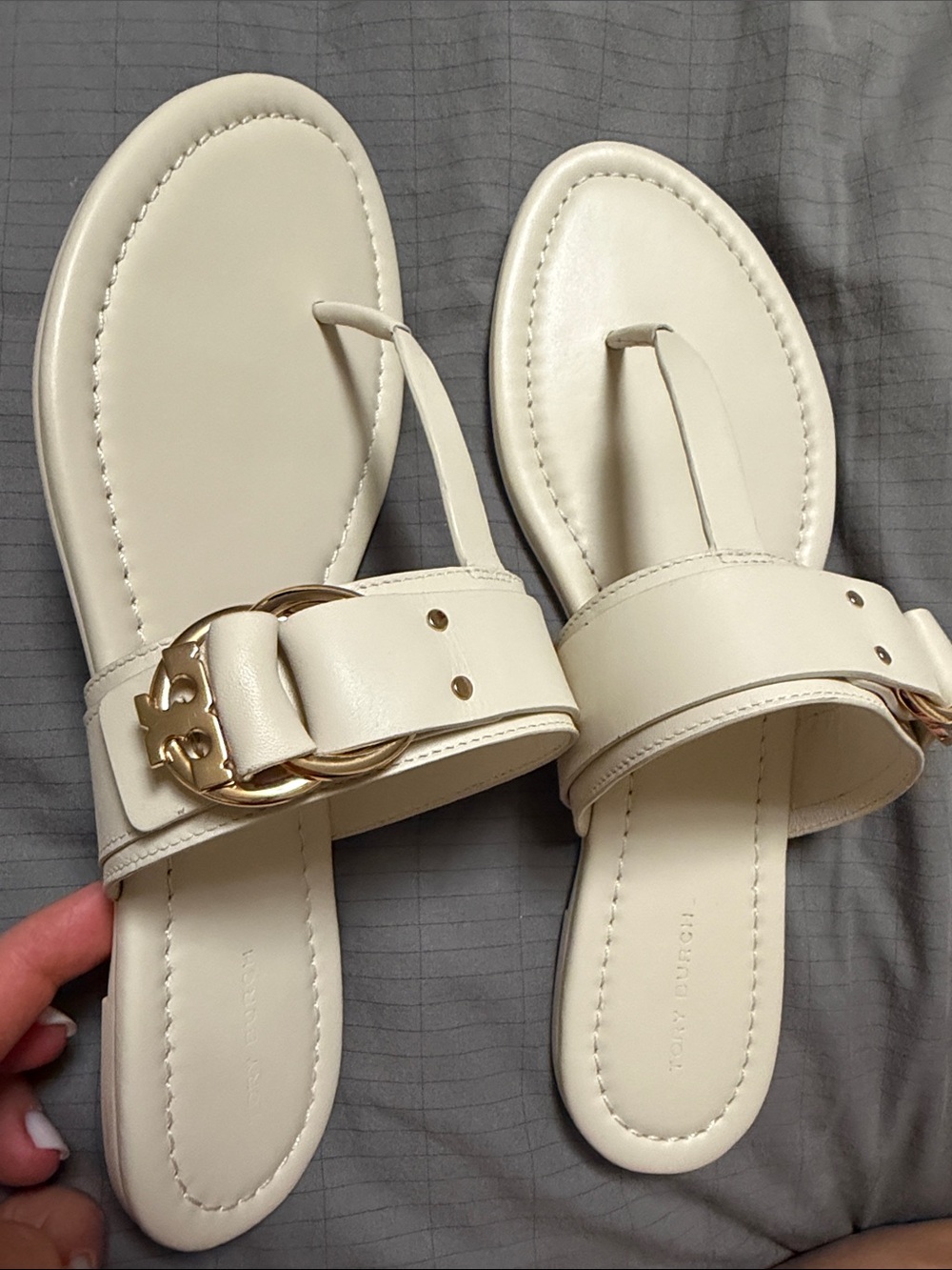 Tory Burch women’s Cream Buckle Thong Slide Sandals size 11 NEW no tags